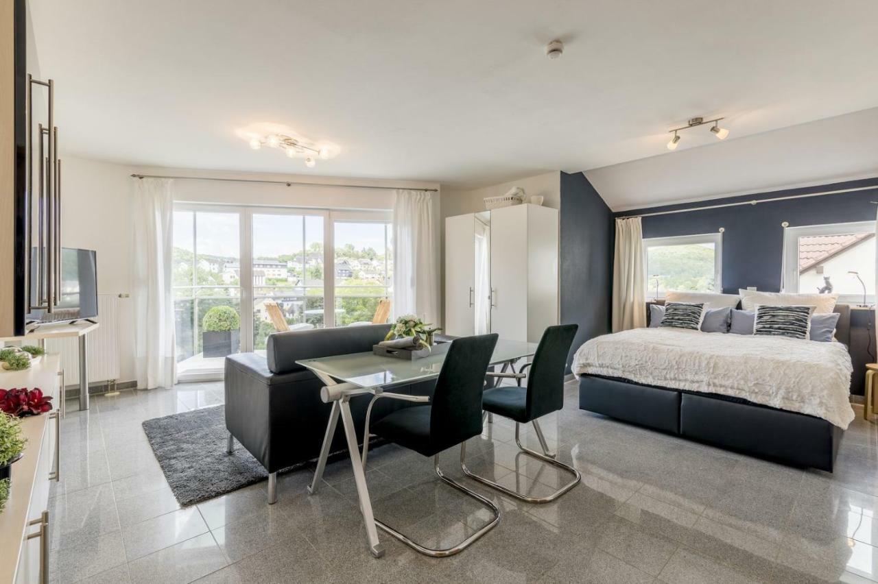 Auszeit - Art & Design Ferienapartment Bad Endbach Luaran gambar